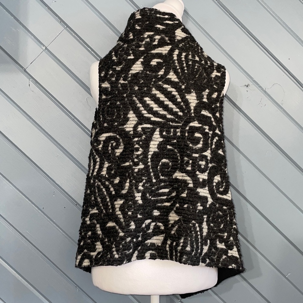 Zara Basic Wool Blend Swirl Pattern Asymmetric Ve… - image 3